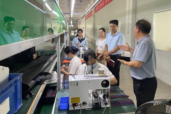 江西井岡山市總工會(huì)召開 五小 創(chuàng)新活動(dòng)評(píng)審暨廠務(wù)公開工作會(huì)議